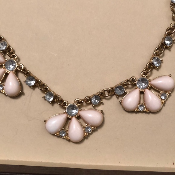 Francesca’s Collection Necklace- Pale Pink - Picture 4 of 4